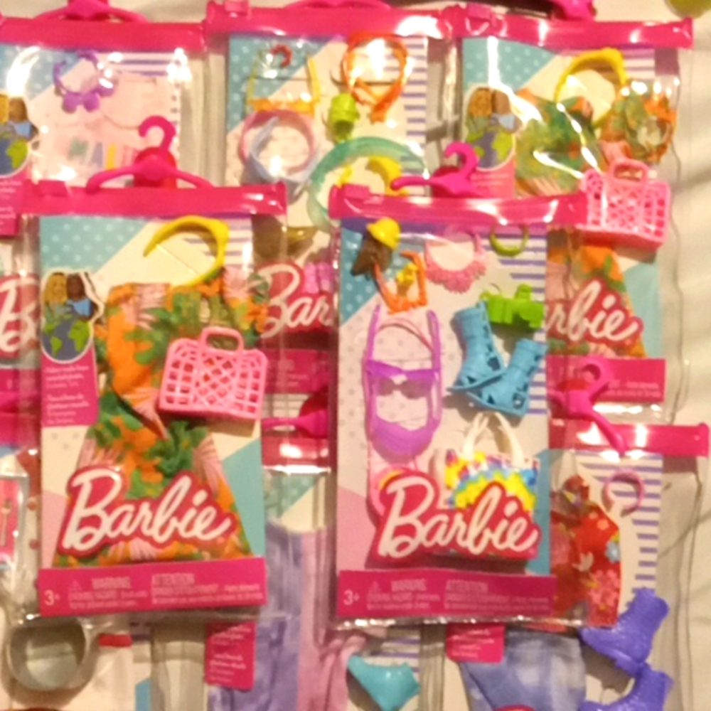 8 packs barbie clothes and accessories